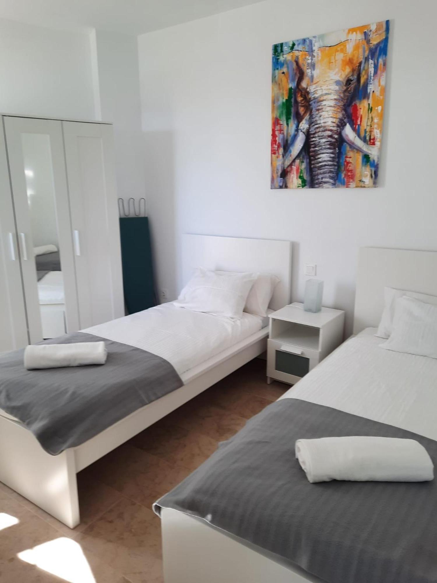 Small Oasis Nelson Mandela Apartment With Sea View, Two Bedrooms, Parking, Terrace And Pool Manilva Exterior foto